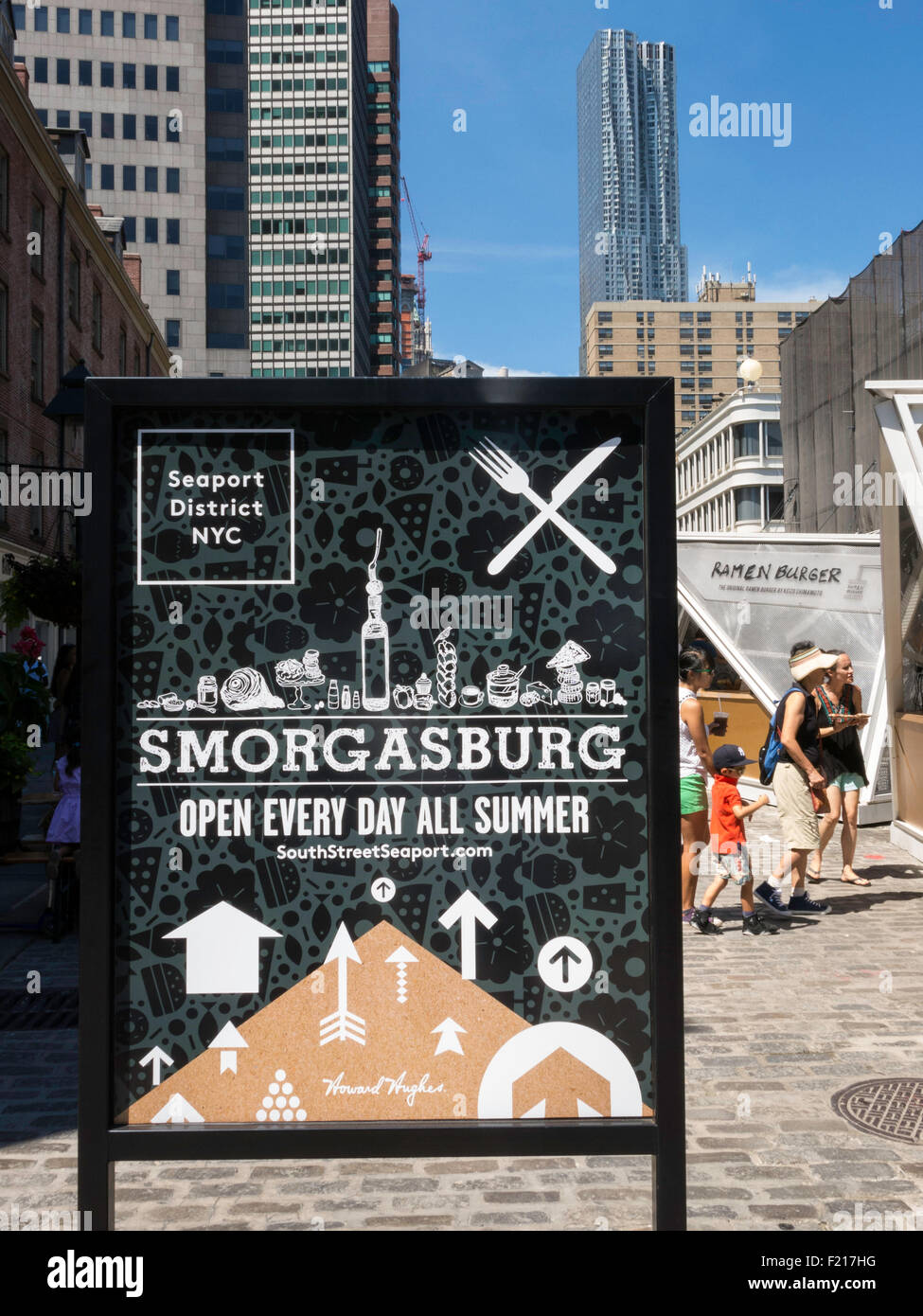 Smorgasburg Outdoor Food Court, South Street Seaport Historic District, NYC Banque D'Images