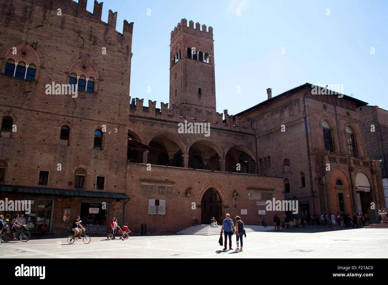 Palazzo del Podestà, Piazza Maggiore Bologna Banque D'Images