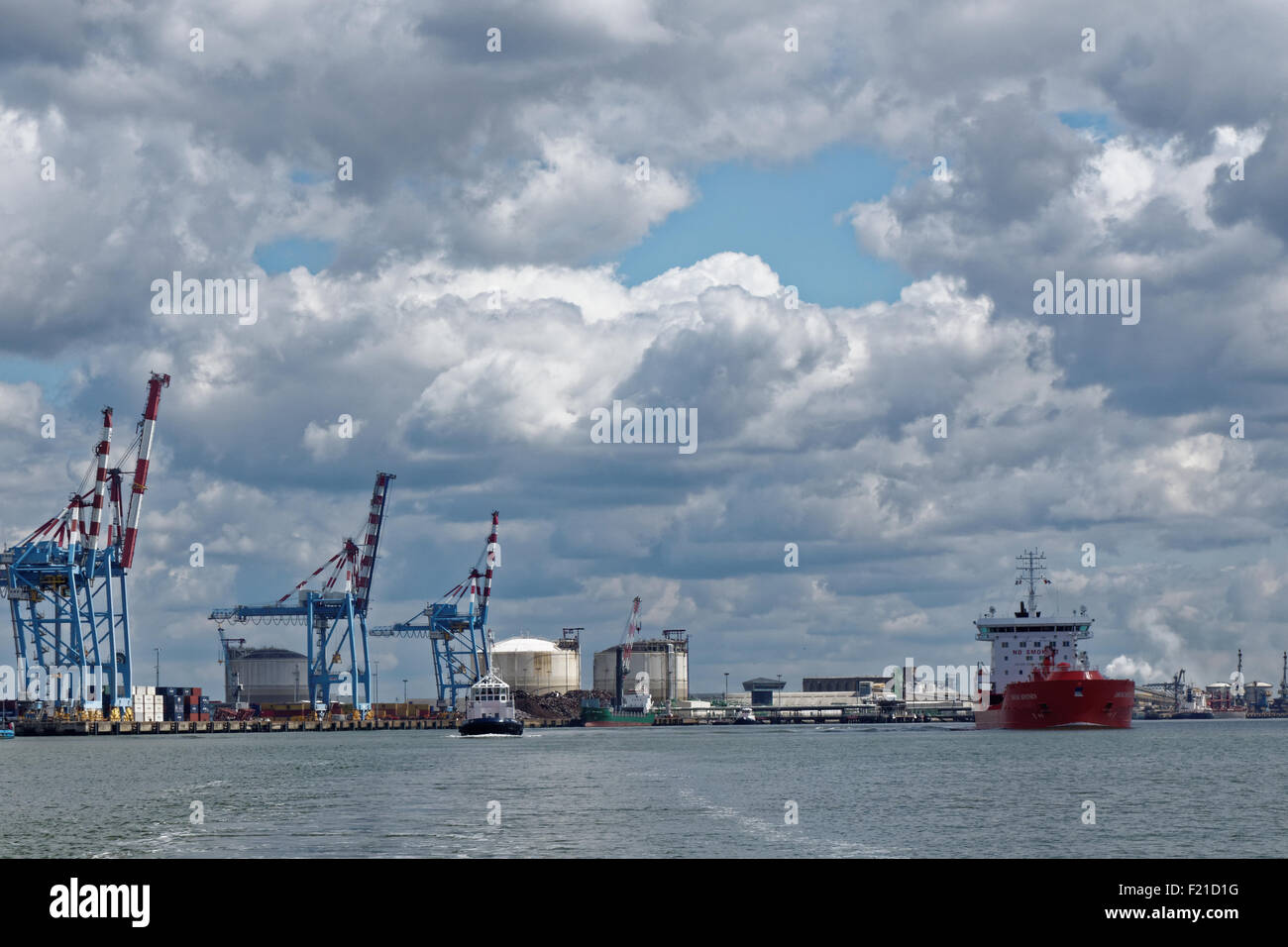 Les quais de Saint-Nazaire Banque D'Images