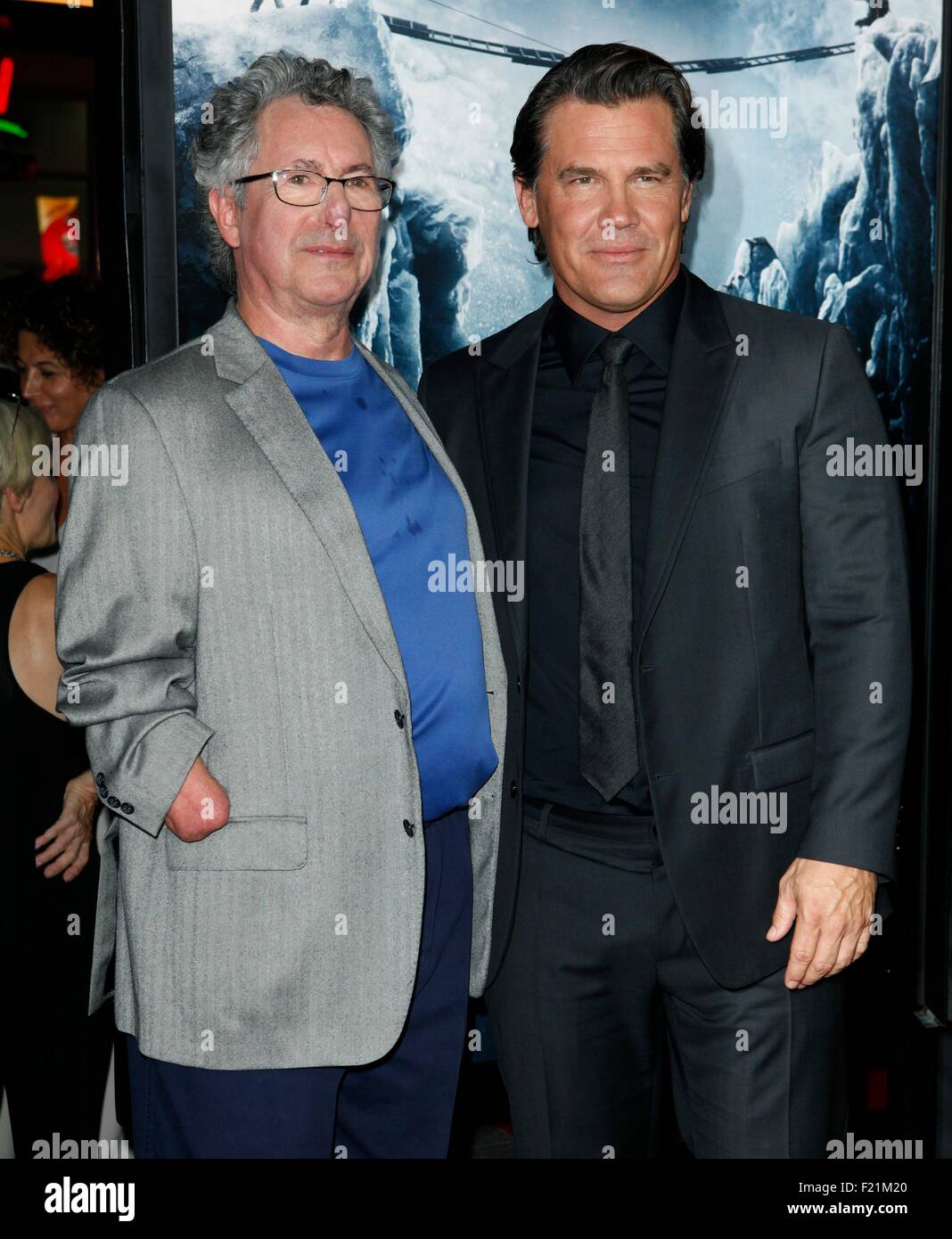 Los Angeles, CA, USA. Sep 9, 2015. Beck Weathers, Josh Brolin aux arrivées d'EVEREST Premiere, TCL Chinese 6 cinémas (autrefois Grauman's), Los Angeles, CA Septembre 9, 2015. Credit : Emiley Schweich/Everett Collection/Alamy Live News Banque D'Images