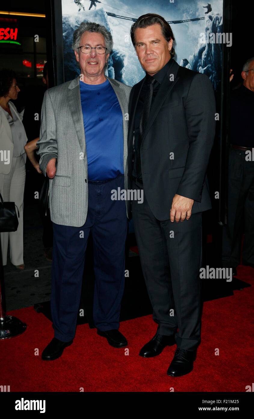 Los Angeles, CA, USA. Sep 9, 2015. Beck Weathers, Josh Brolin aux arrivées d'EVEREST Premiere, TCL Chinese 6 cinémas (autrefois Grauman's), Los Angeles, CA Septembre 9, 2015. Credit : Emiley Schweich/Everett Collection/Alamy Live News Banque D'Images
