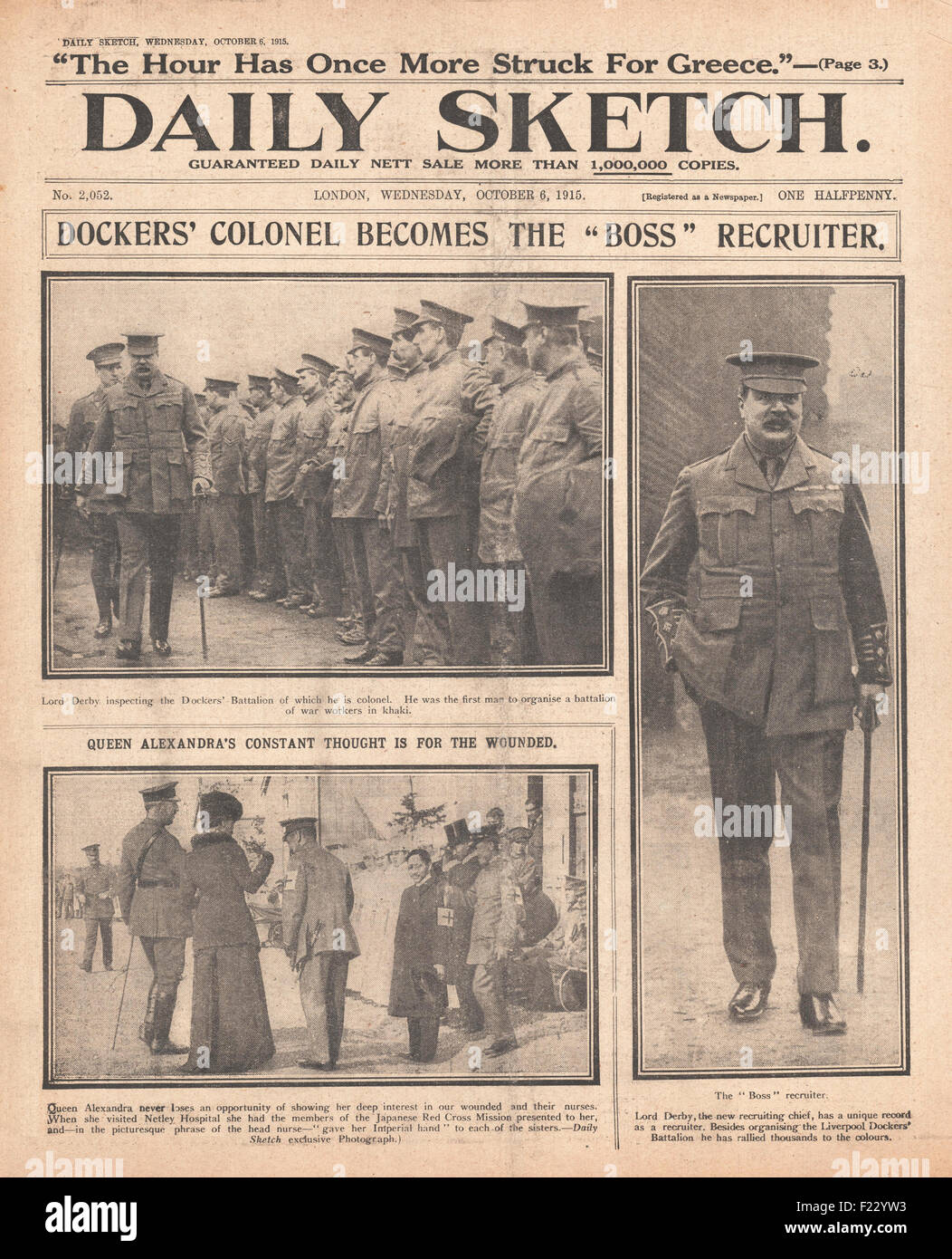 1915 Daily Sketch Lord Derby inspecte le bataillon des dockers Banque D'Images