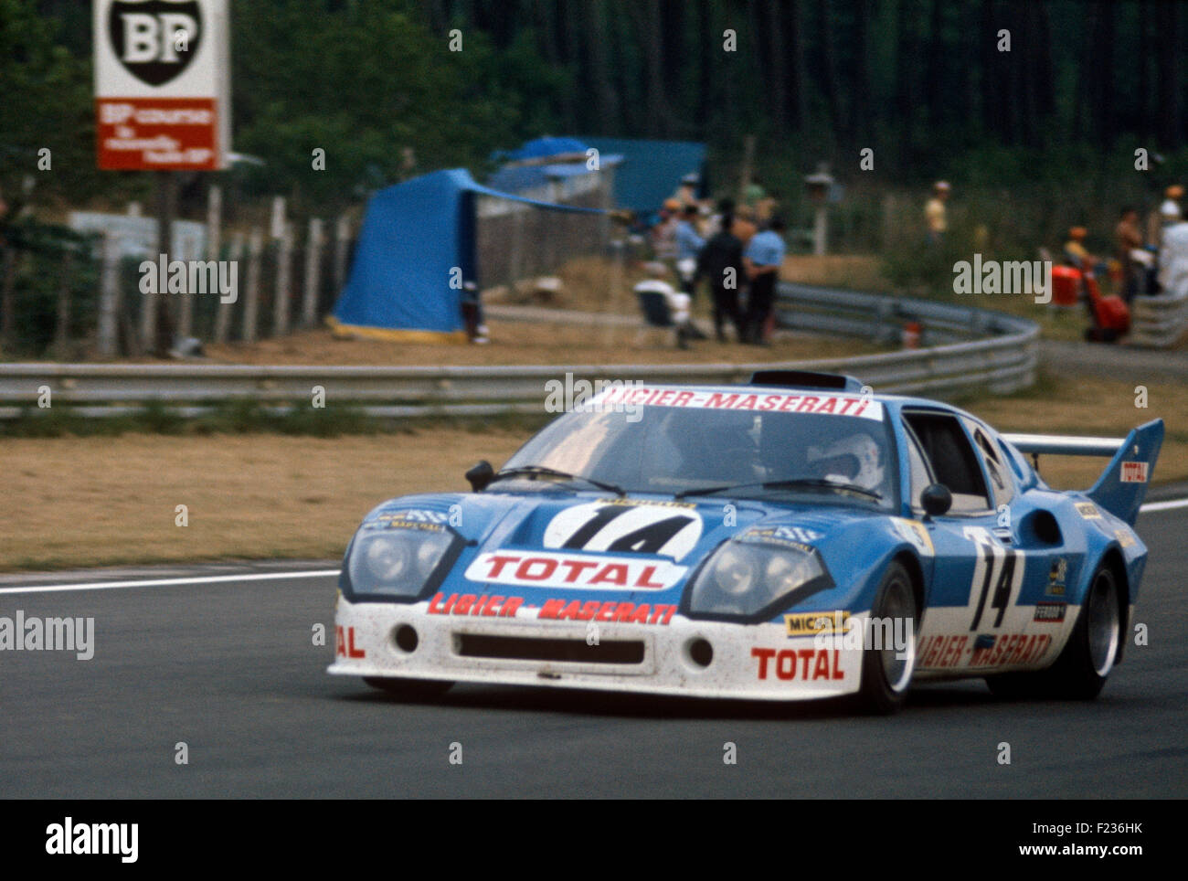 14 Guy Chasseuil et Michel Leclere Ligier JS2 Maserati au Mans le 16 juin 1974 Banque D'Images