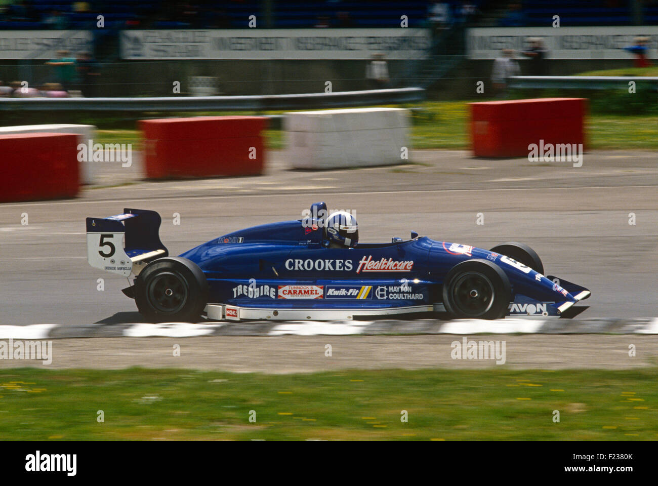 David Coulthard dans sa voiture de course de Formule 3 Banque D'Images