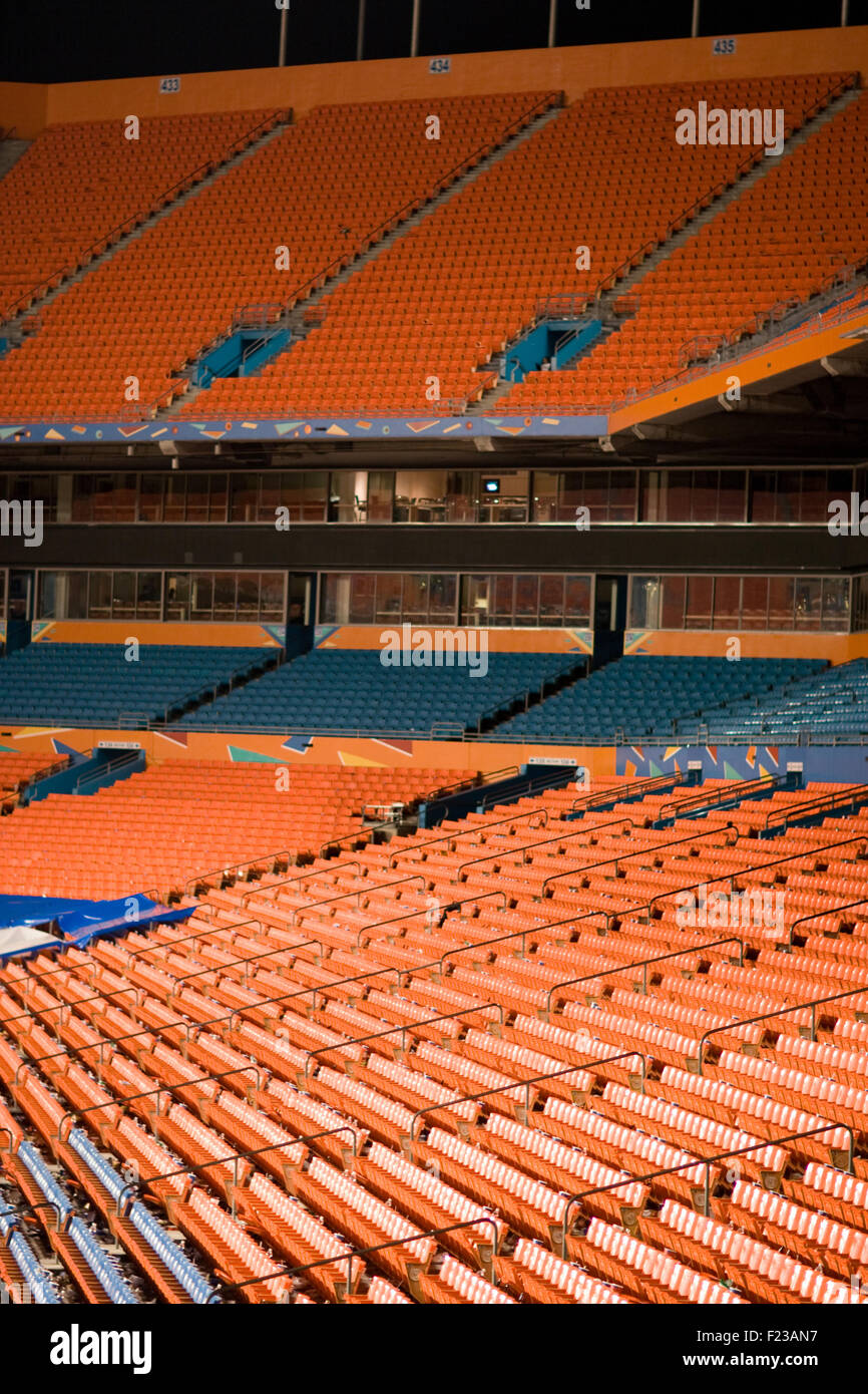 Sièges vides à un stade, Miami, Comté de Miami-Dade, en Floride, USA Banque D'Images