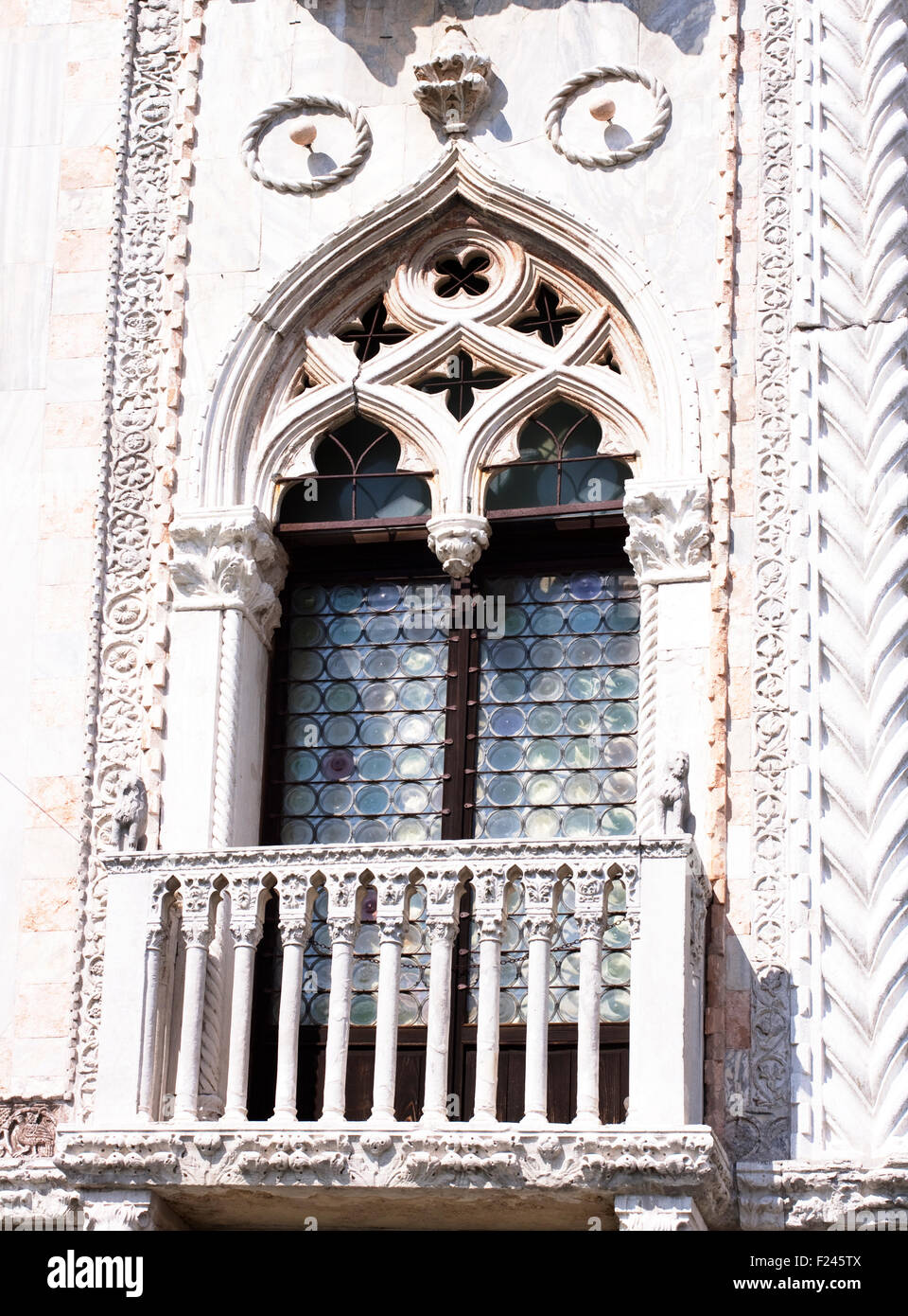 Vue sur le Palais des Doges à Venise Banque D'Images