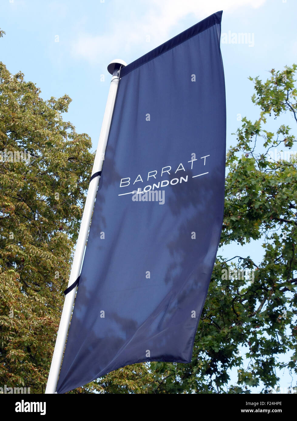 Flying Banner sur Barratt développement résidentiel à Catford, South East London Banque D'Images