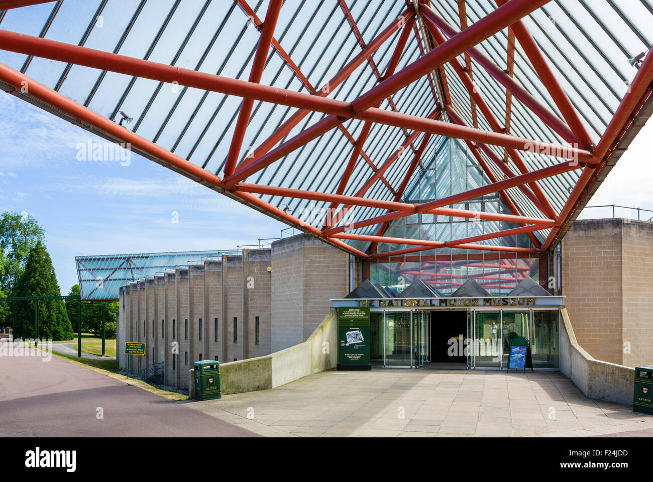 Entrée de la National Motor Museum de Beaulieu, Hampshire, England UK Banque D'Images