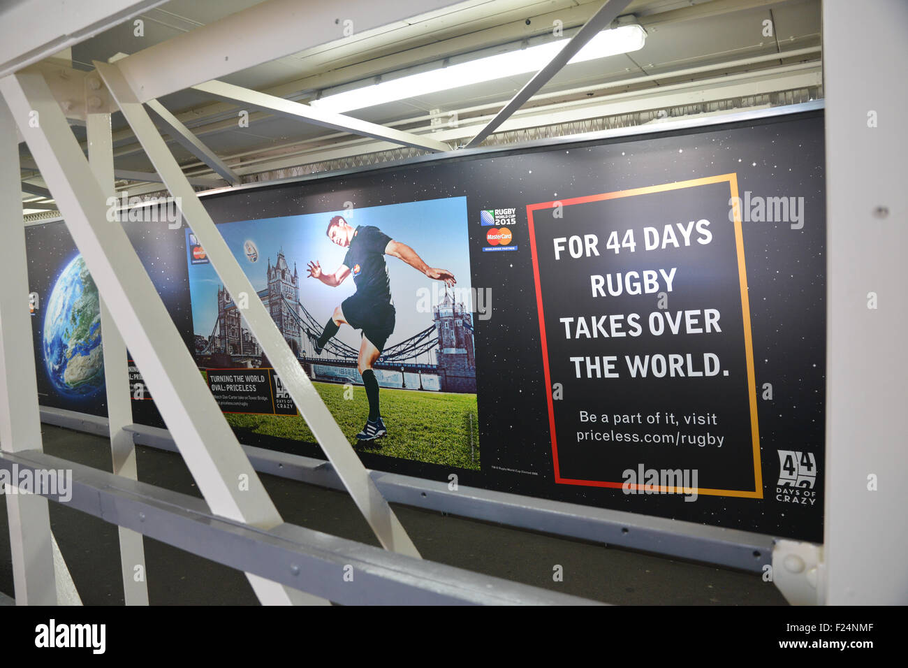 La gare de Twickenham, Londres. 11 septembre 2015. Les préparatifs de la Coupe du Monde de Rugby qui commence la semaine prochaine. © Matthieu Chattle/ Banque D'Images