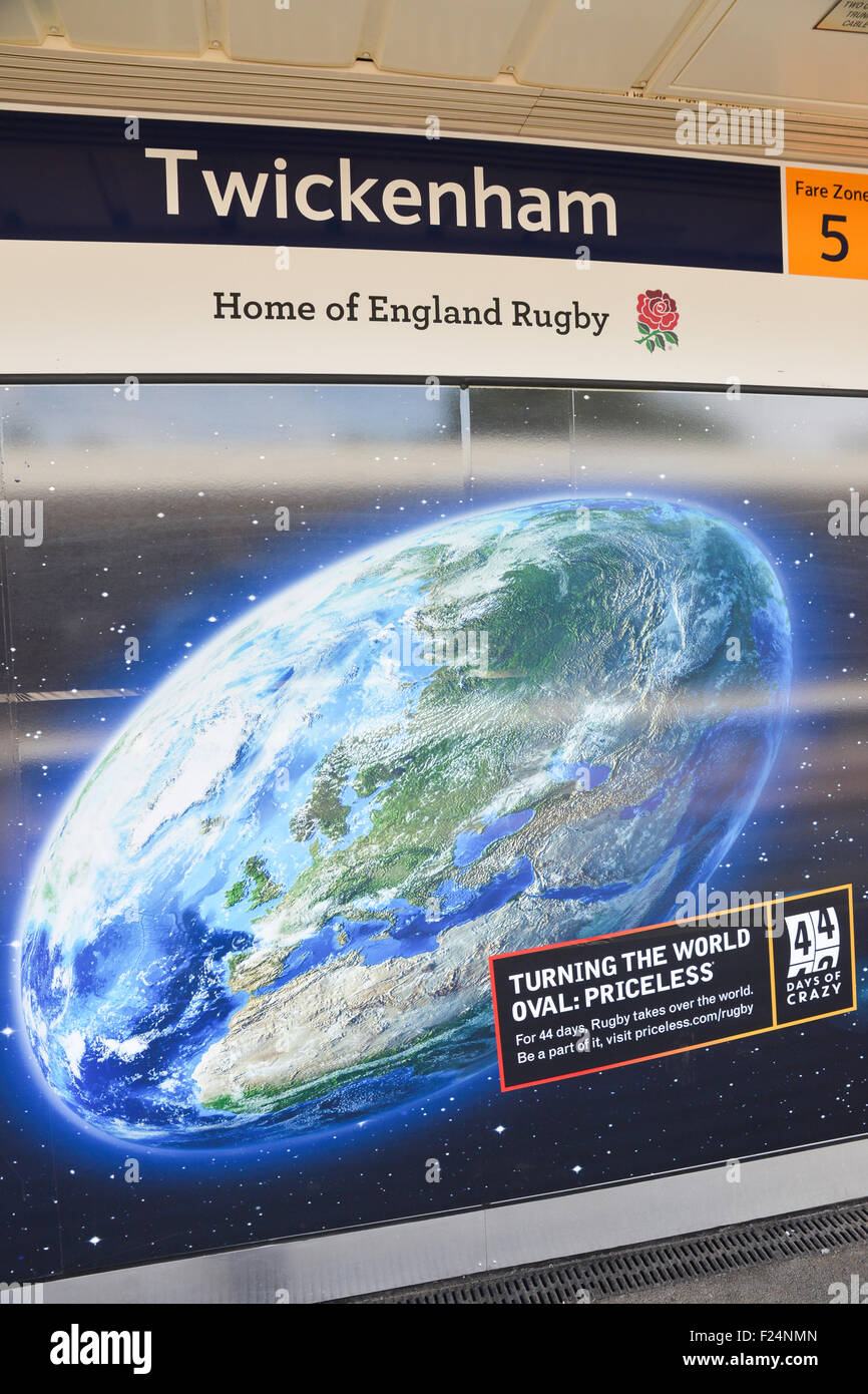 La gare de Twickenham, Londres. 11 septembre 2015. Les préparatifs de la Coupe du Monde de Rugby qui commence la semaine prochaine. © Matthieu Chattle/ Banque D'Images