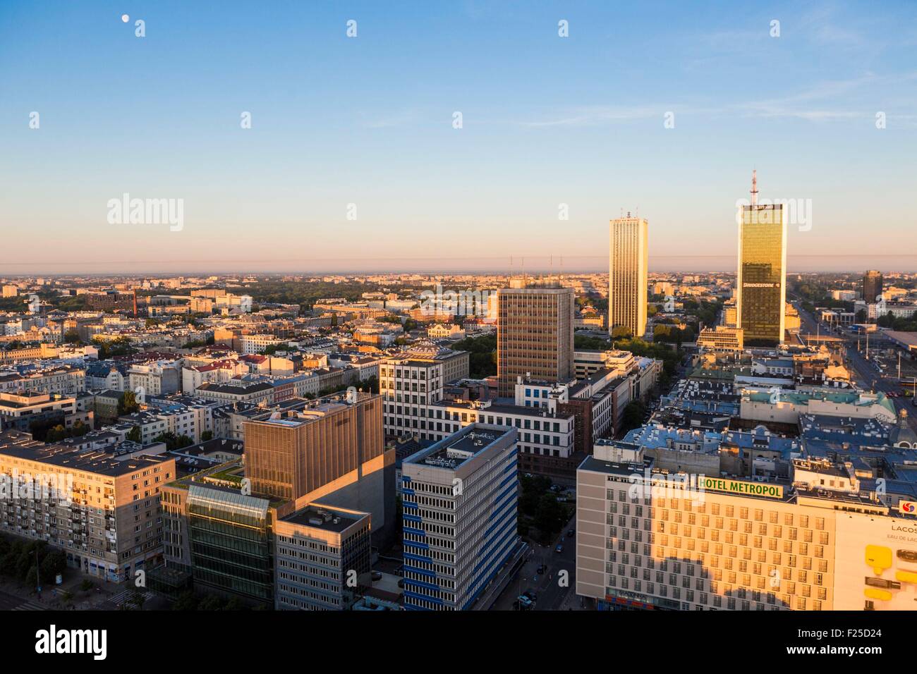 Pologne, Varsovie, Mazovie région, vue sur la ville général du Palais de la science et de la Culture Banque D'Images