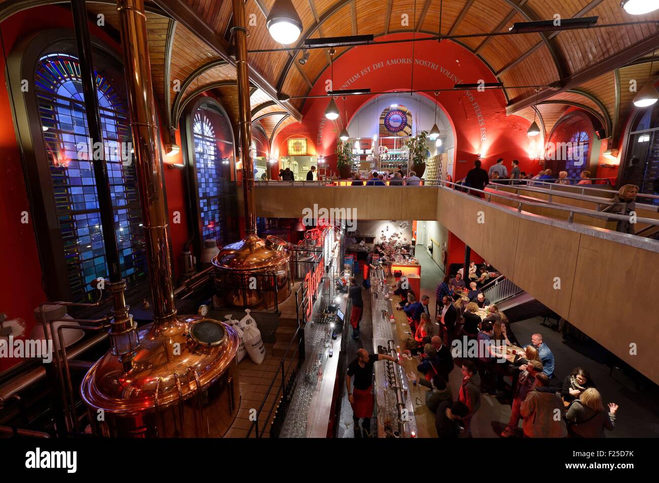 Pays-bas, le nord de la Hollande, Haarlem, Jopenkerk bar restaurant, église transformée en une brasserie Banque D'Images