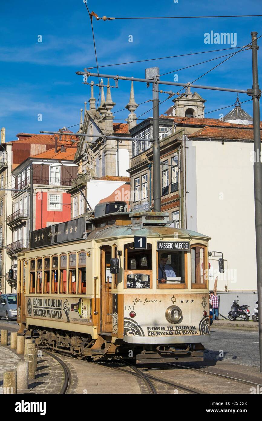 Portugal, région nord, centre historique de Porto, classé au Patrimoine Mondial de l'UNESCO, tramway, transport historique Banque D'Images