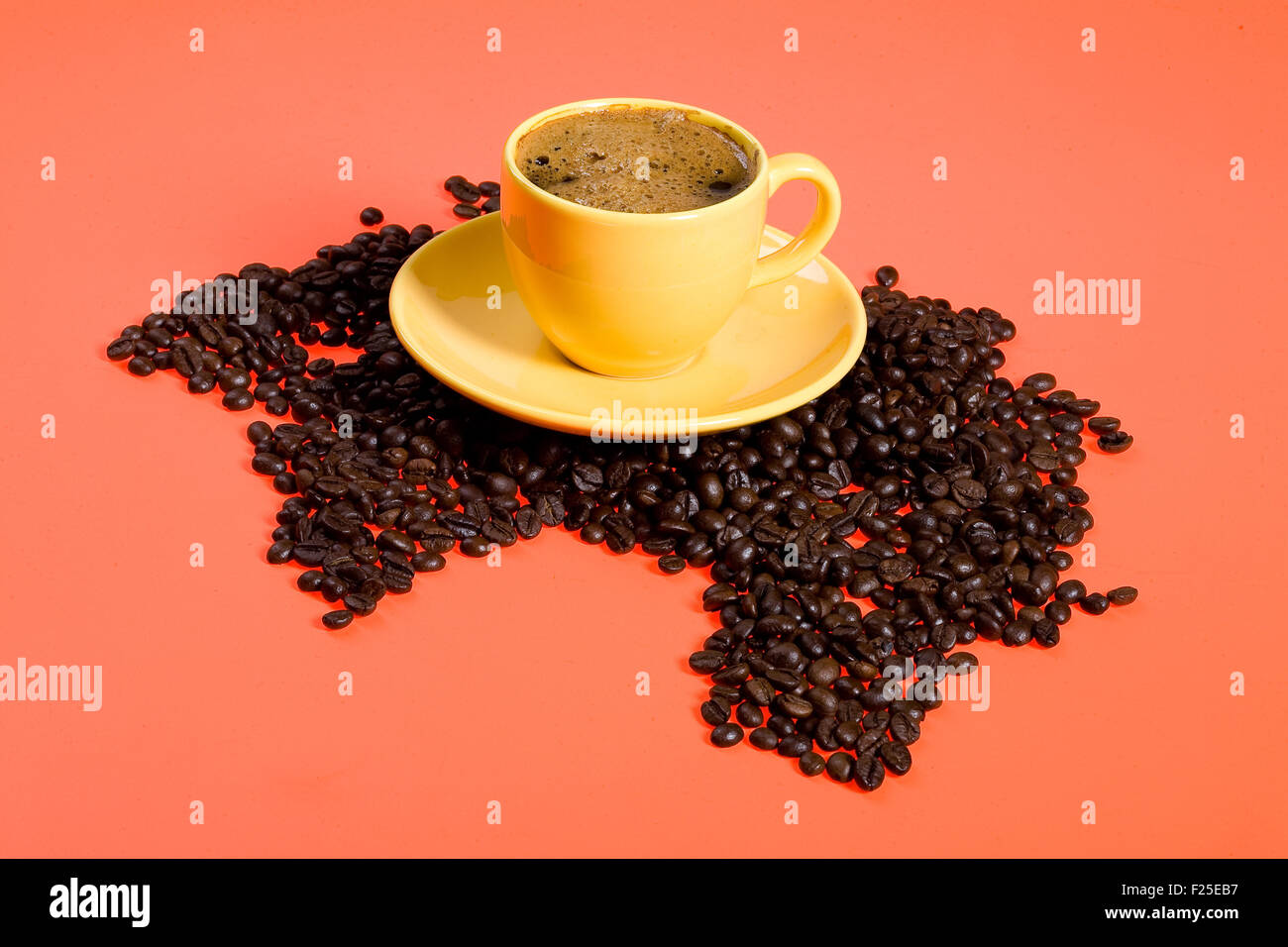 Tasse de café la plaque de verre produit alimentaire liquide boissons art de la table objet Banque D'Images