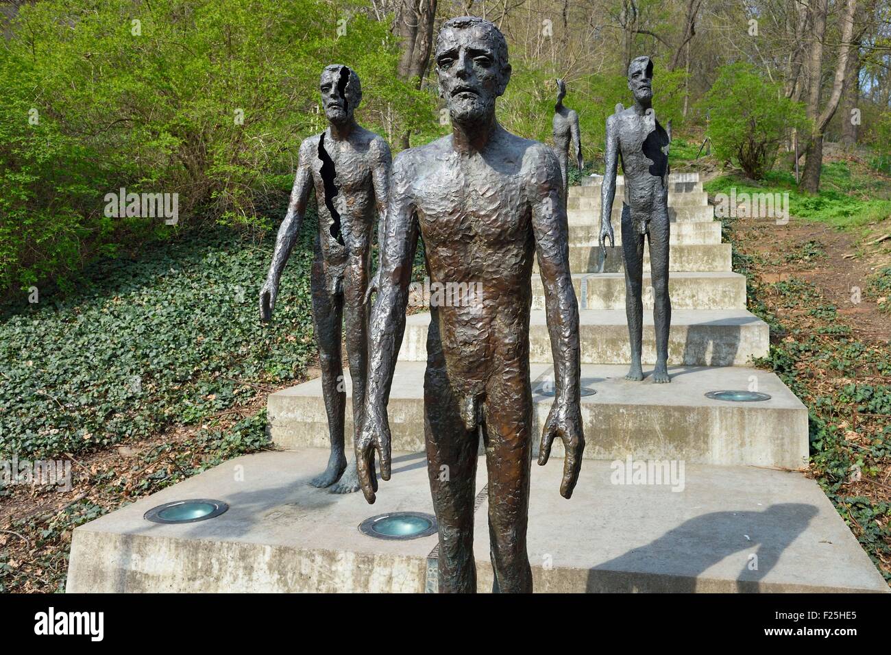 République tchèque, Prague, centre historique classé au Patrimoine Mondial de l'UNESCO, quartier de Mala Strana, mémorial aux victimes du communisme situé à la base de la colline de Petrin, oeuvre du sculpteur Olbram Zoubek Banque D'Images