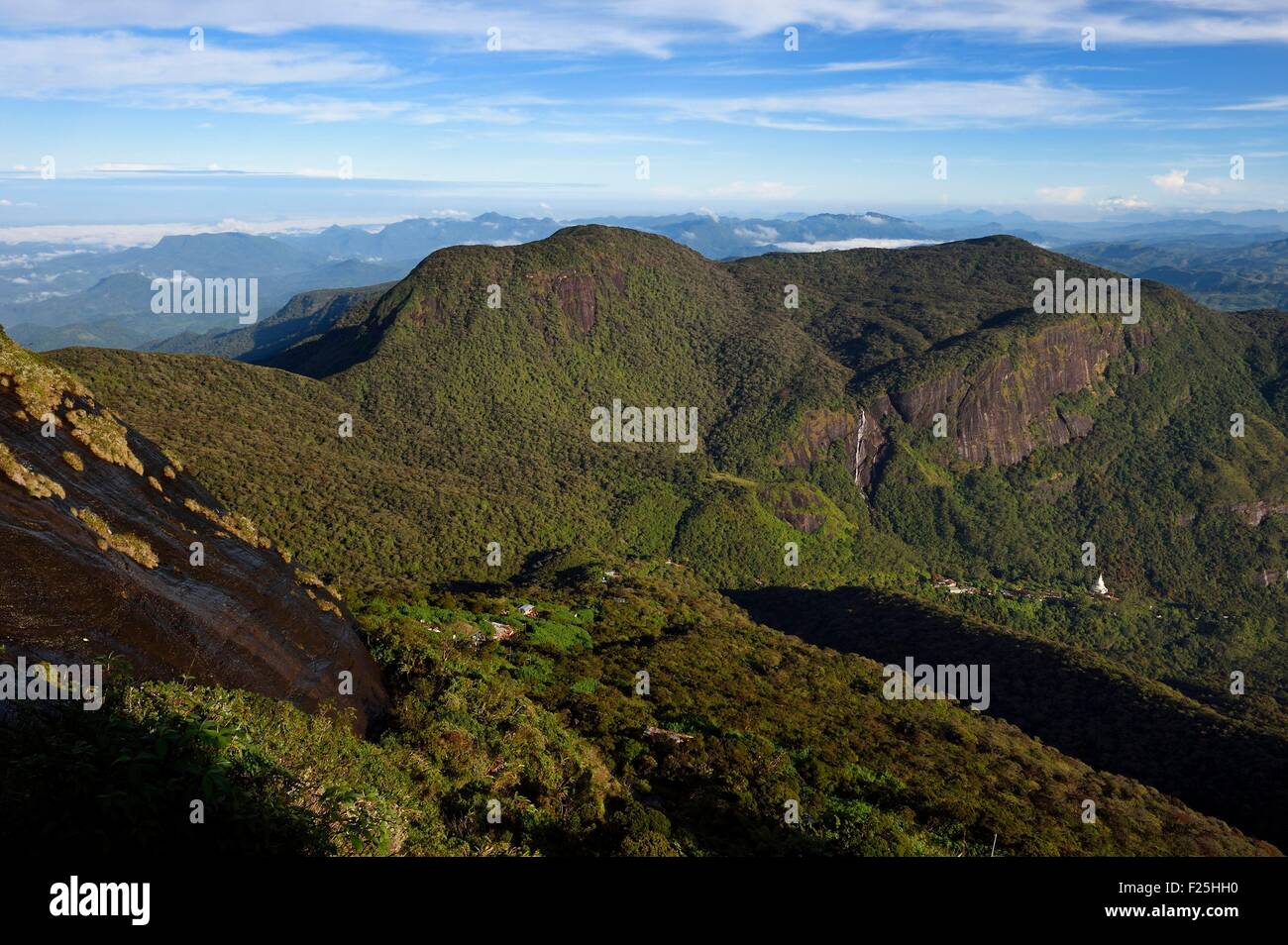 Le Sri Lanka, la province du Centre, Université Dalhousie, paysage sur la façon d'Adam's Peak Banque D'Images