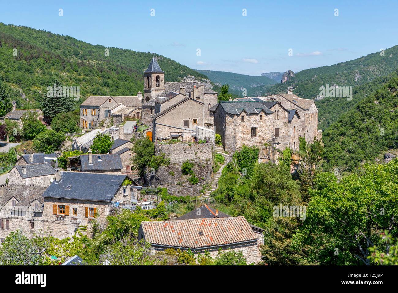 La France, l'Aveyron, Parc Naturel Régional des Grands Causses (Parc Naturel Régional des Grands Causses), La Vallée de la Dourbie Cantobre, village médiéval Banque D'Images