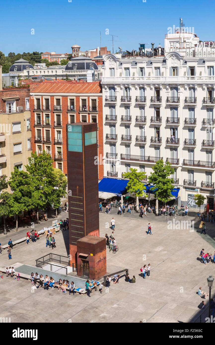 Espagne, Madrid, quartier El Retiro, la place face à la Reina Sofia Museum (Museo Nacional Centro de Arte Reina Sofia) Banque D'Images