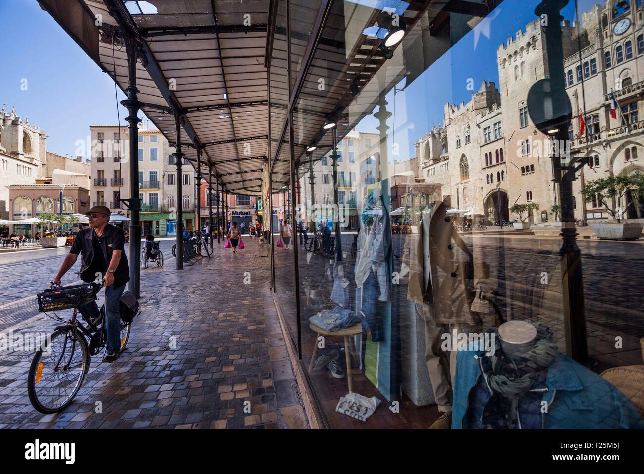 France, Aude, Narbonne, l'hôtel de ville, Palais des Archeveques sqare (le Palais des Archevêques) Banque D'Images