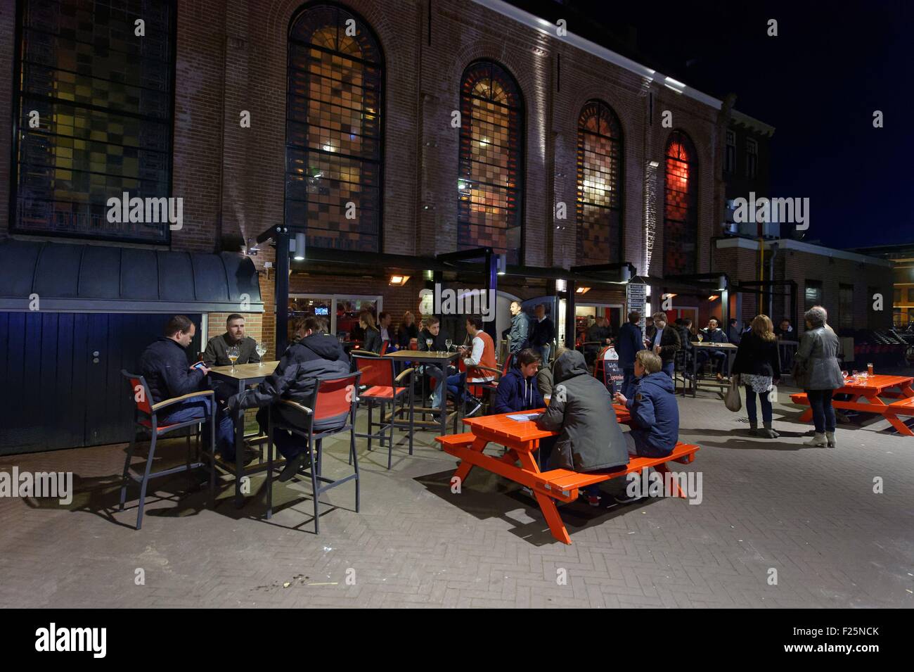 Pays-bas, le nord de la Hollande, Haarlem, Jopenkerk bar restaurant, église transformée en une brasserie Banque D'Images
