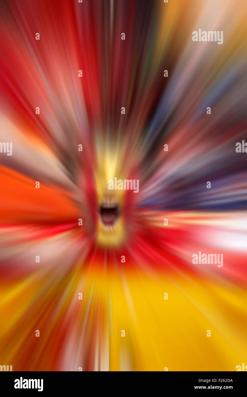 Supporter de football espagnol objectif crier avec drapeau Banque D'Images