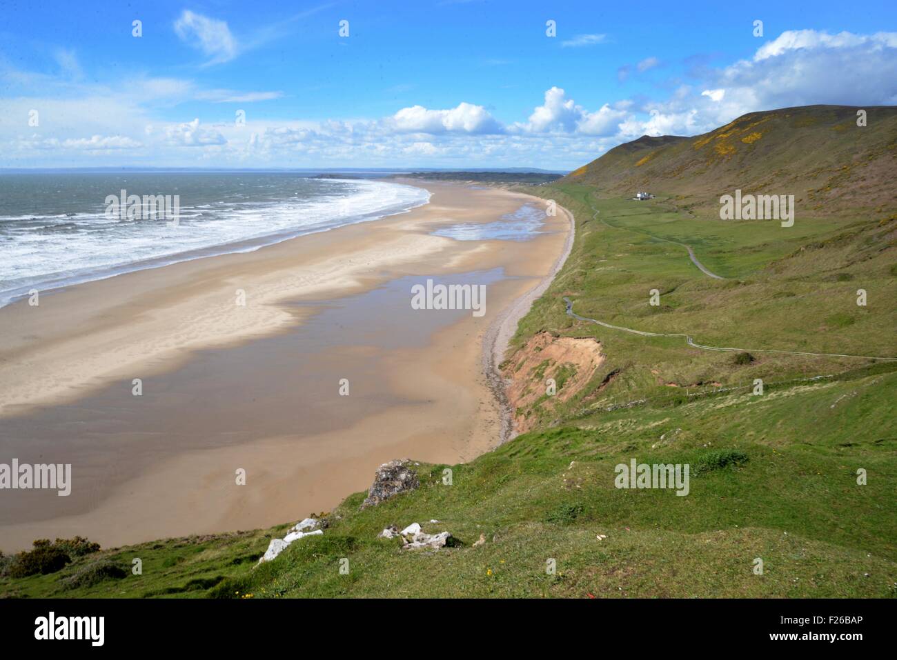 Rhossili Bay sur Gower dans le pays de Galles, qui est régulièrement voté l'une des plus belles plages du monde Banque D'Images