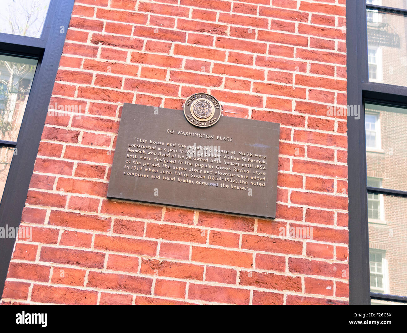 Plaque historique pour 80 Washington Place, Greenwich Village, NEW YORK Banque D'Images