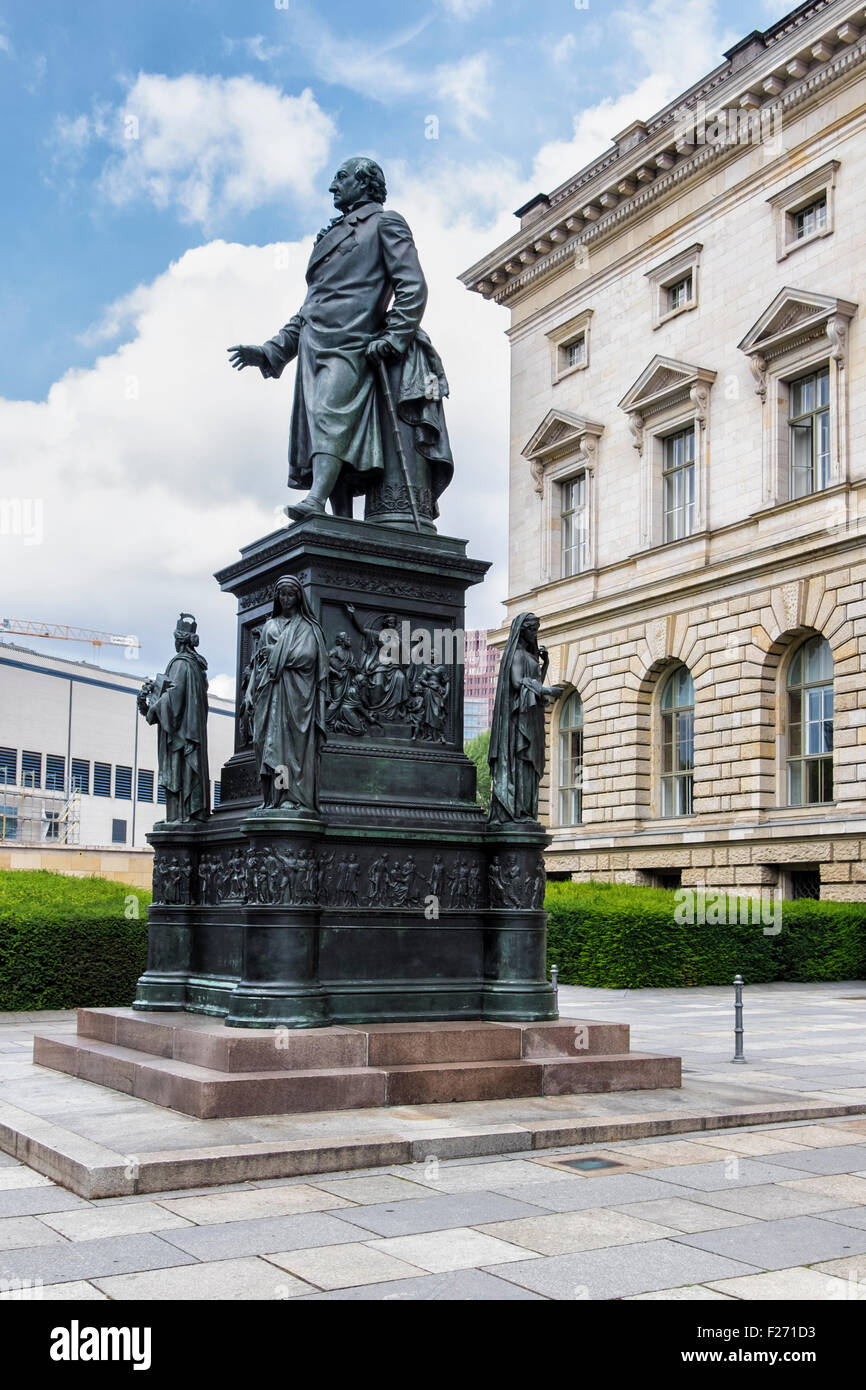 Ministre Freiherr vom Stein, statue en face de la Chambre des représentants Abgeordnetenhaus de Berlin, Berlin, Allemagne, Europe. Banque D'Images
