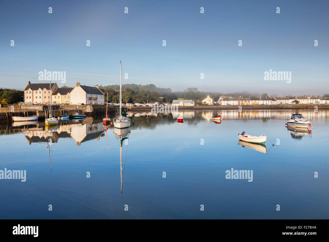 Le village de Garlieston harbourside écossais, Dumfries et Galloway, Écosse Banque D'Images