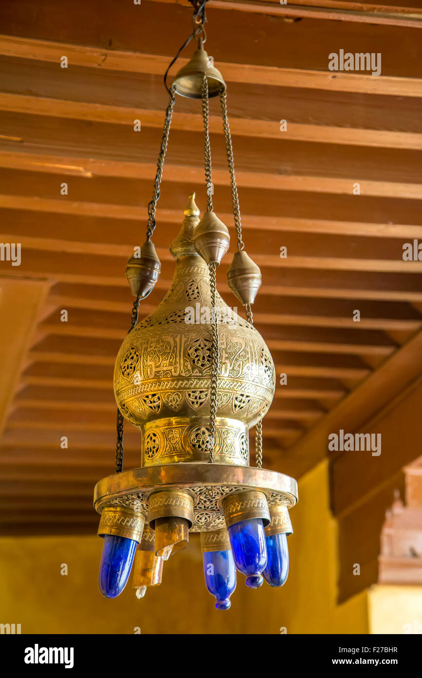 Suspension marocaine colorée de style méditerranéen