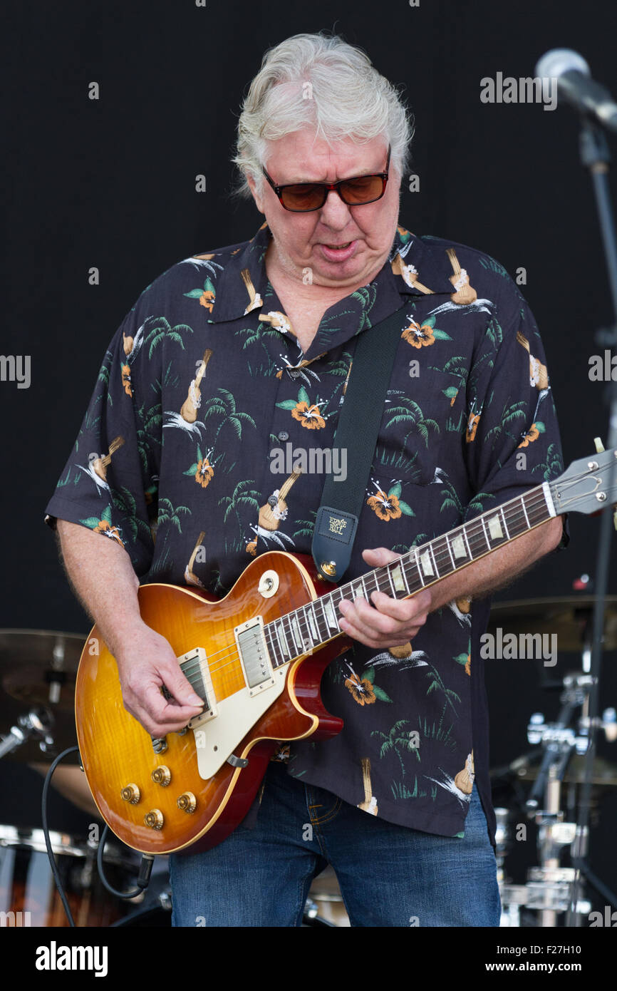 Mick Ralphs, 71, (Mott The Hoople, Bad Company), des titres 2015 Rythme Darlington and Blues Festival avec Mick Ralphs Blues Band Banque D'Images