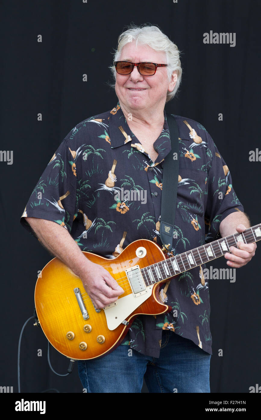 Mick Ralphs, 71, (Mott The Hoople, Bad Company), des titres 2015 Rythme Darlington and Blues Festival avec Mick Ralphs Blues Band Banque D'Images