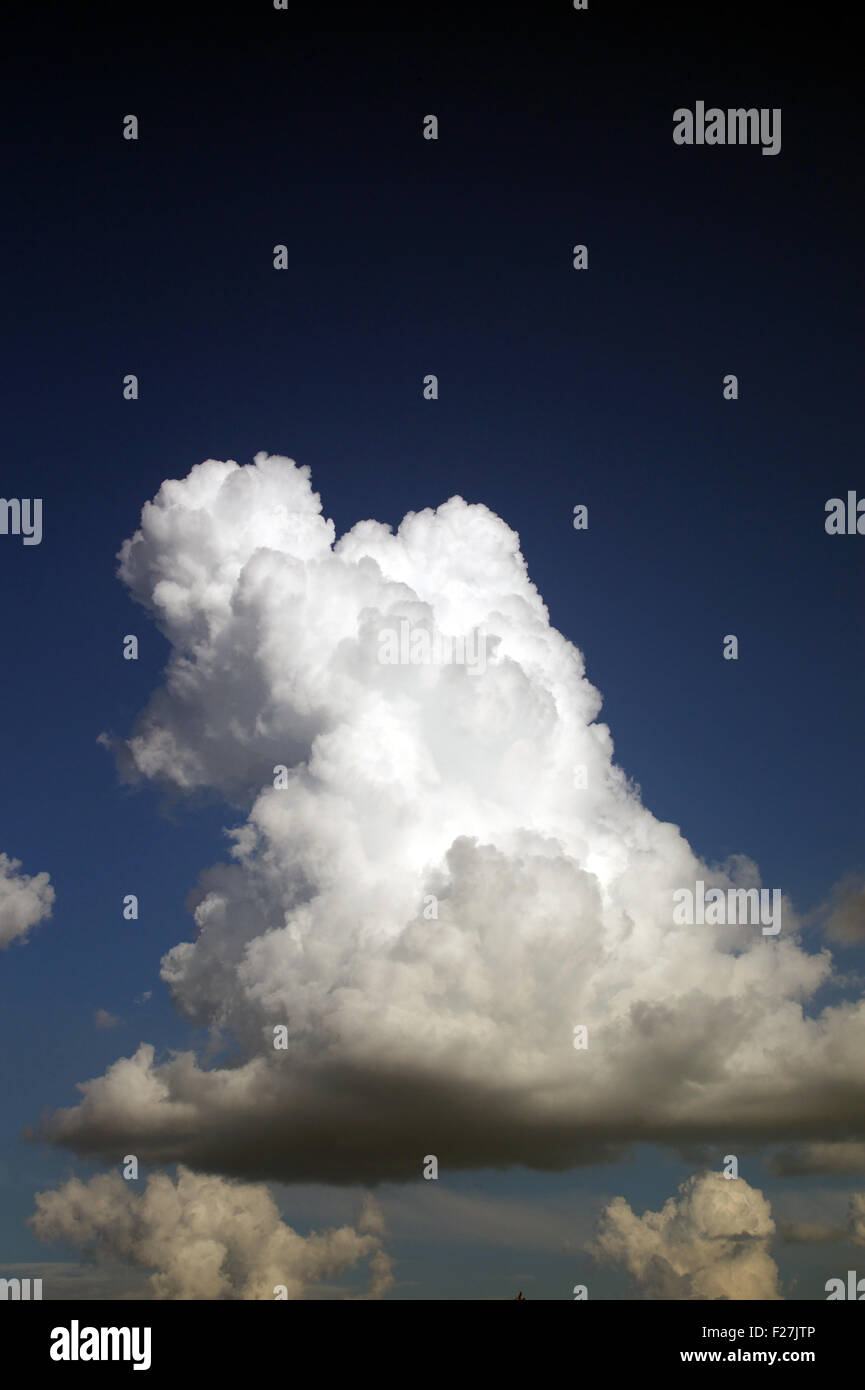 Un nuage Banque D'Images