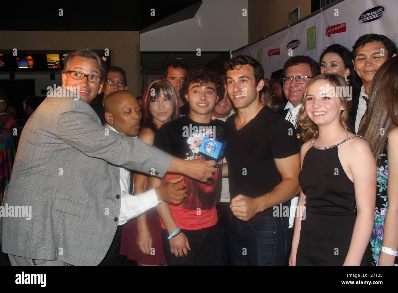 Hollywood, Californie, USA. 13 Sep, 2015. J15778CHW.''Les Arts Martiaux Kid'' avec Jansen Panettiere premières au Festival du Film 2015 Burbank .cinéma AMC, Burbank, CA.09/12/2015.EWART CHIN, Cynthia Rothrock, JANSEN PANETTIERE, MATTHEW ZIFF ET DR. ROBERT GOLDMAN .©Clinton H. Wallace/Photomundo/ International Inc © Photos Clinton Wallace/Globe Photos/ZUMA/Alamy Fil Live News Banque D'Images