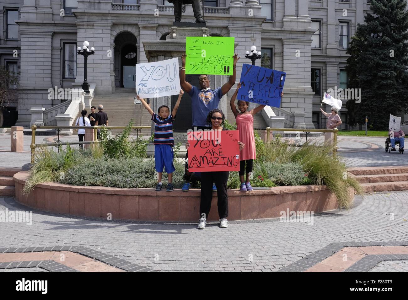 Midas touch de démonstration devant le State Capitol Building à Denver, Colorado Banque D'Images