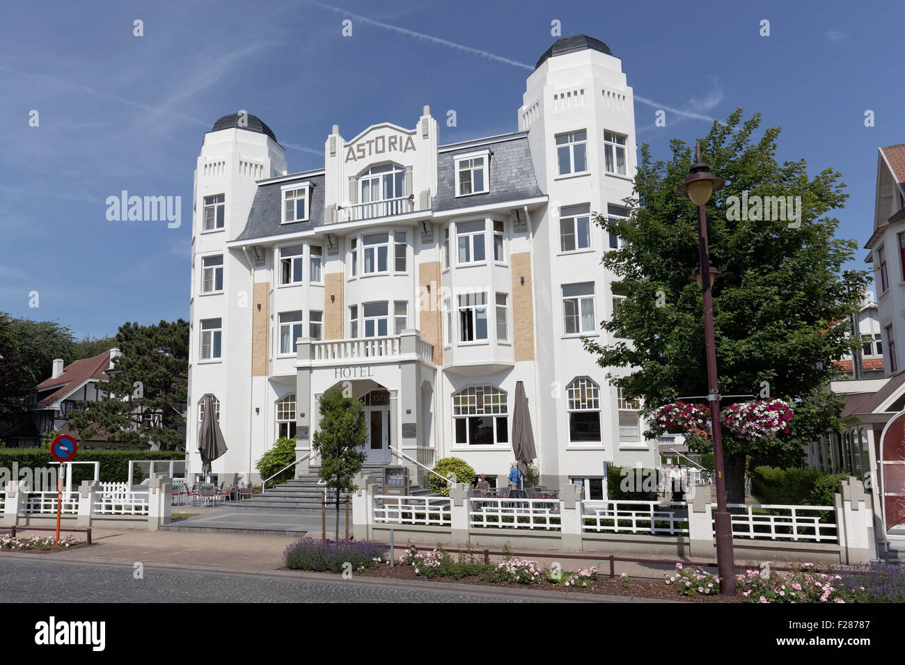 Hotel Astoria, bâtiments en style art nouveau, station balnéaire de De Haan, côte belge, Flandre occidentale, Belgique Banque D'Images