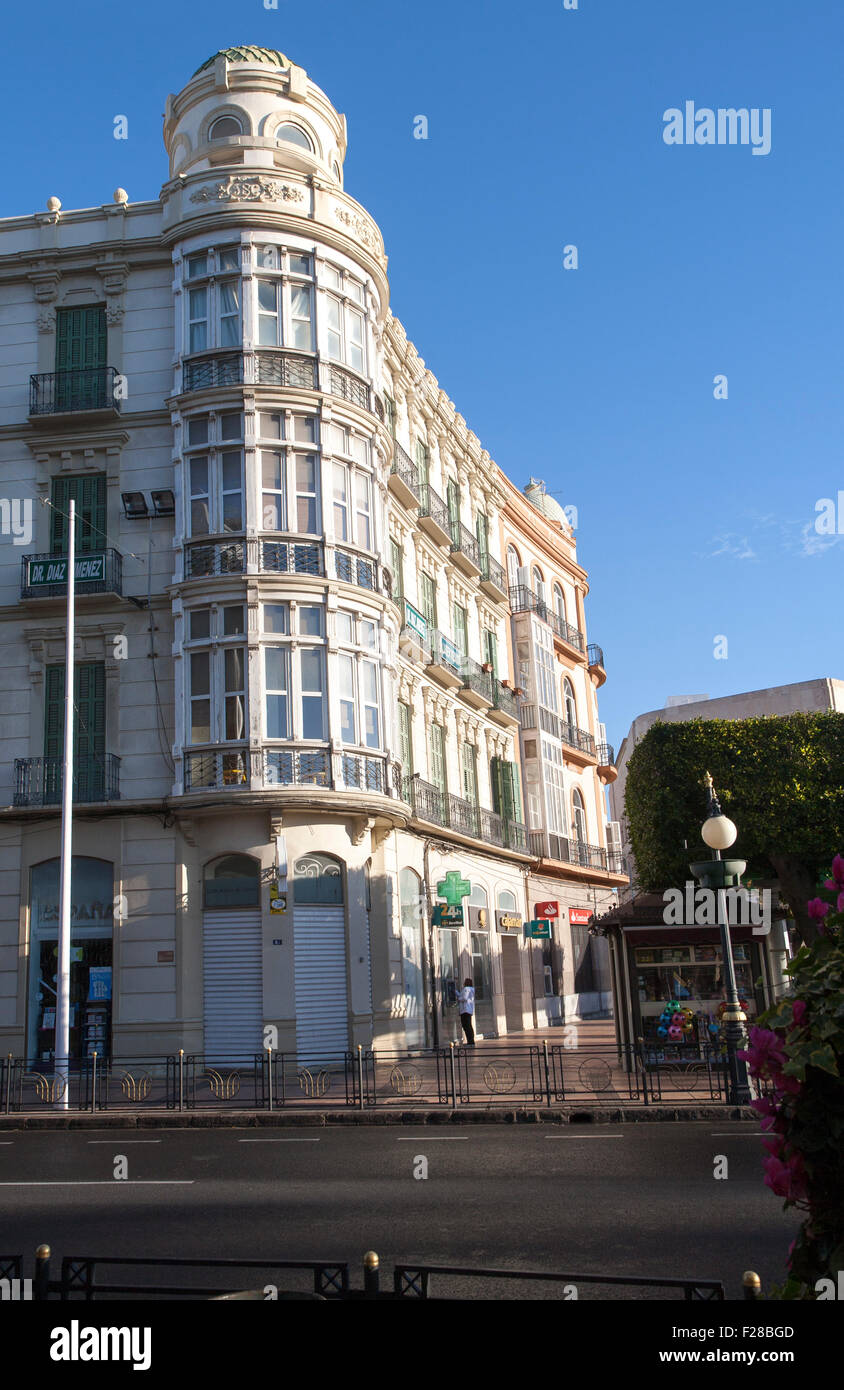 Ville État autonome de Melilla territoire espagnol en Afrique du Nord, l'Espagne -1900s'architecture moderne Plaza de España Banque D'Images