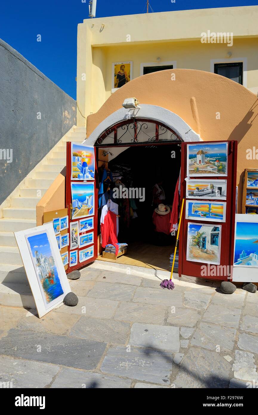 Une boutique de cadeaux dans le village de Oia Santorini Grèce Banque D'Images