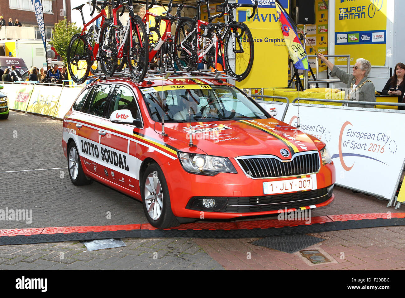 2015, Tour de Bretagne, Stage 6, Stoke à Nottingham, randonnée à vélo, au Royaume-Uni. Le soutien de l'équipe de Lotto Soudal jeux voiture-off de Stoke Banque D'Images