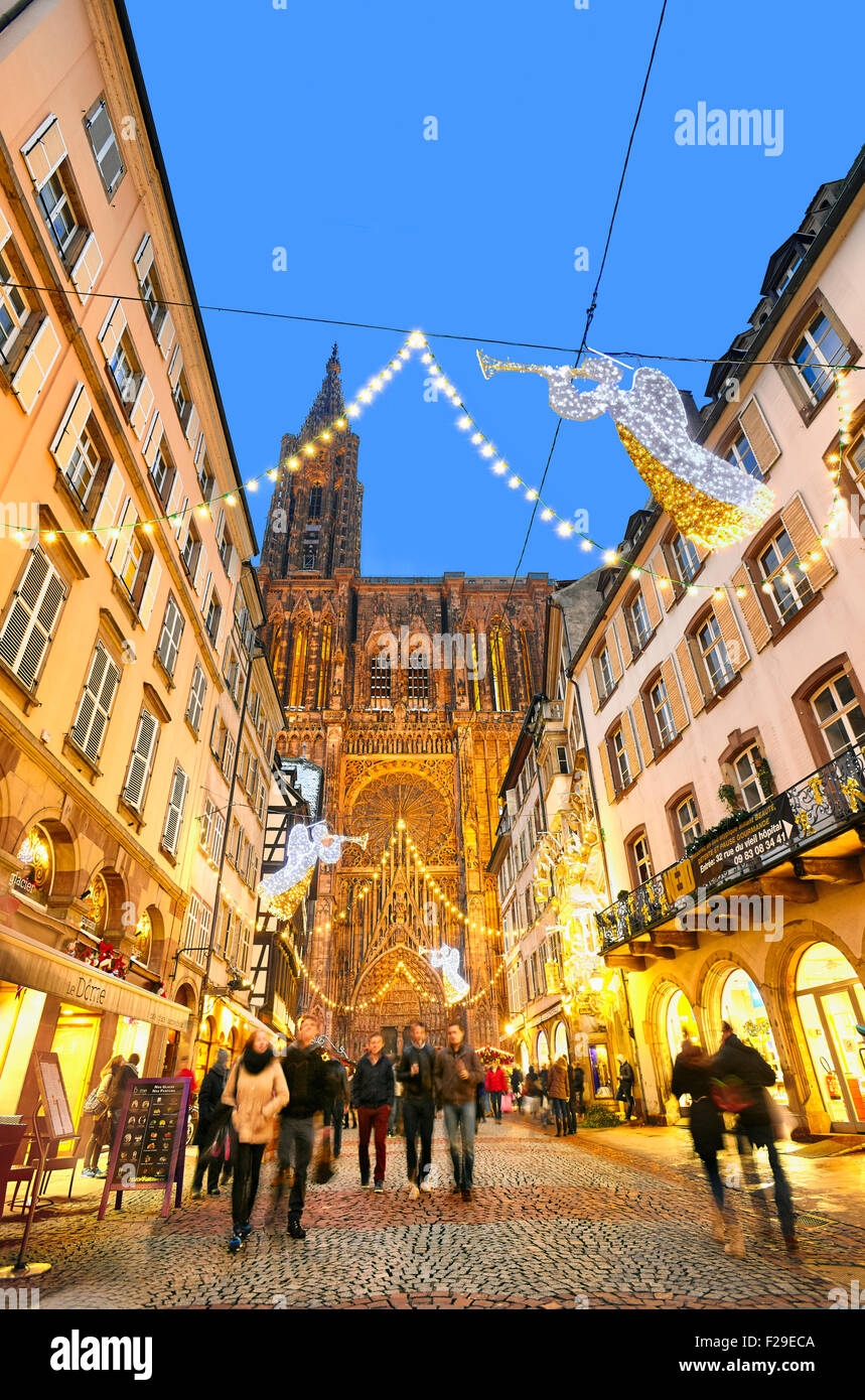 La cathédrale de Notre-Dame à Noël. Europe's best Marché de Noël 2014. Strasbourg. Bas-Rhin. L'Alsace. France Banque D'Images