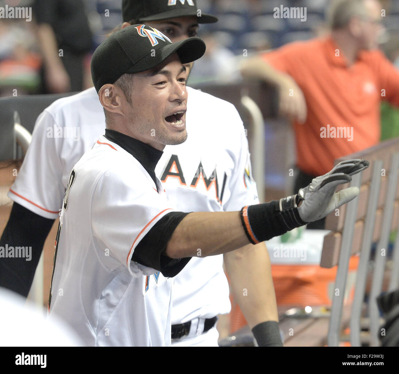 Miami, Floride, USA. 21 mai, 2015. Ichiro Suzuki (MLB) Marlins : Ichiro Suzuki des Marlins de Miami dans l'étang au cours de la Major League Baseball match contre les Diamondbacks de l'Arizona au Parc des Marlins de Miami, Floride, États-Unis . © AFLO/Alamy Live News Banque D'Images