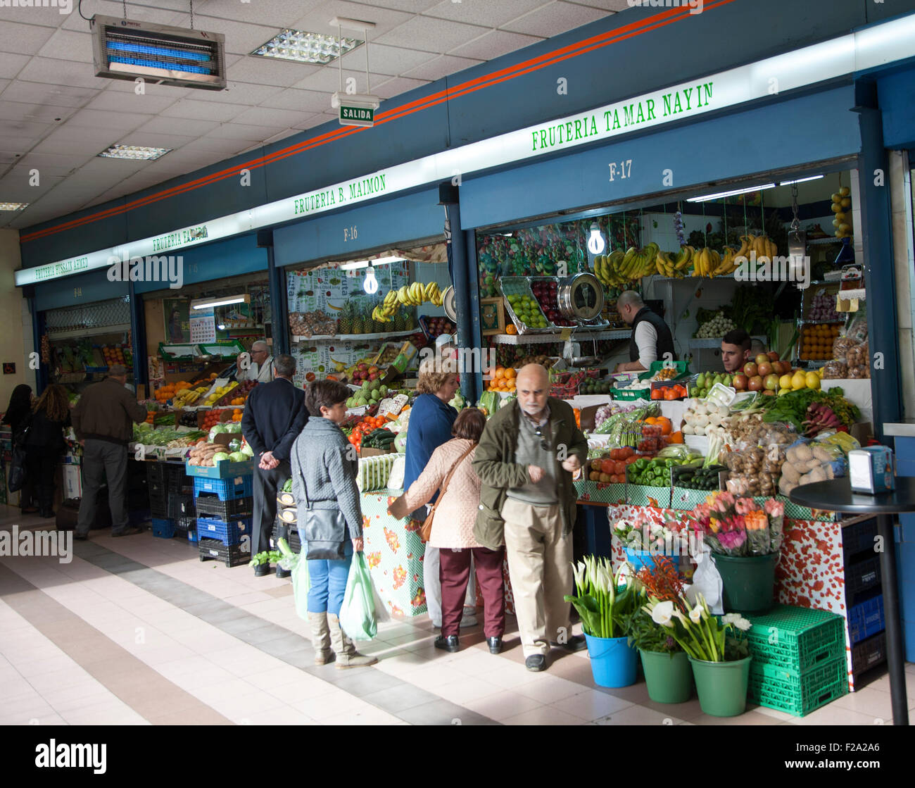 Fruits et légumes sur les étals du marché, Ceuta, territoire espagnol en Afrique du Nord, Espagne Banque D'Images