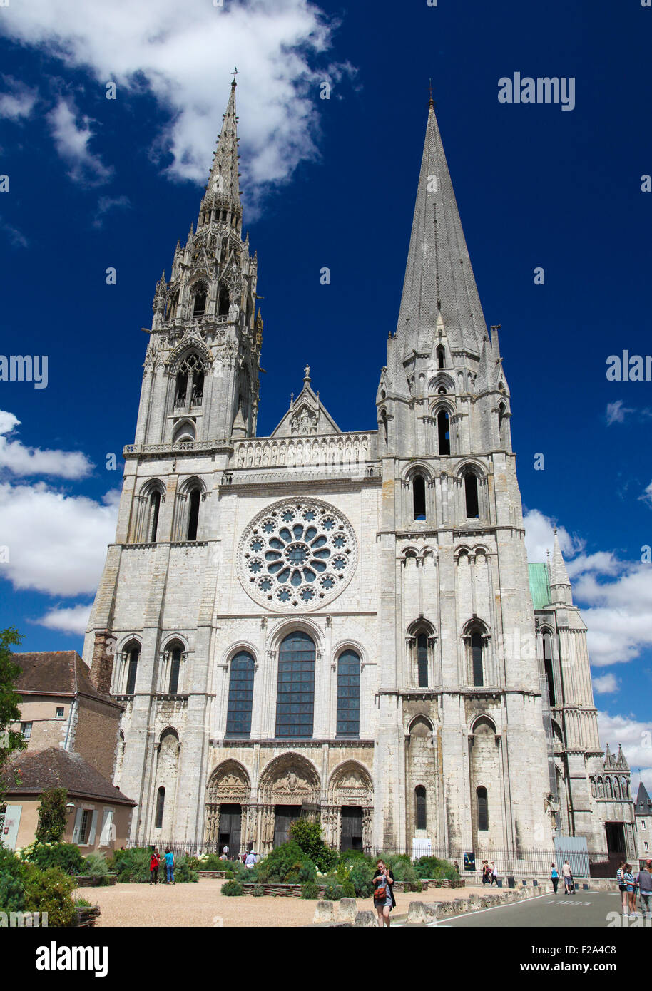CHARTRES, FRANCE - 21 juillet 2015 : Cathédrale de Notre-Dame de Chartres, une cité médiévale cathédrale de Chartres, France Banque D'Images