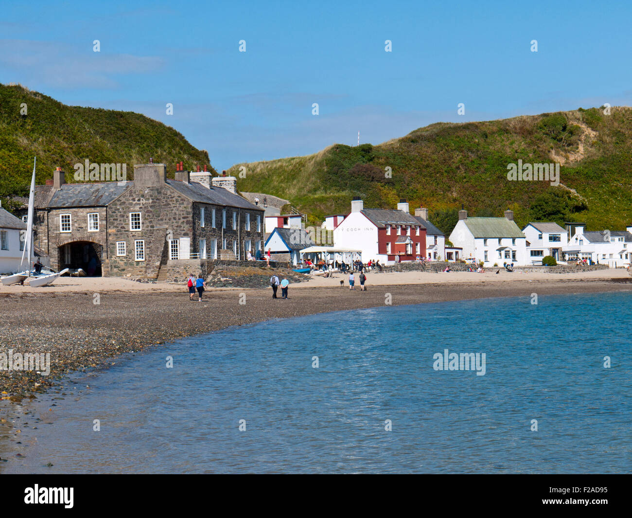 Porthdinllaen et plage avec le Ty rouge Coch Inn, Morfa Nevin, Gwynedd, au nord du Pays de Galles, Royaume-Uni. Banque D'Images