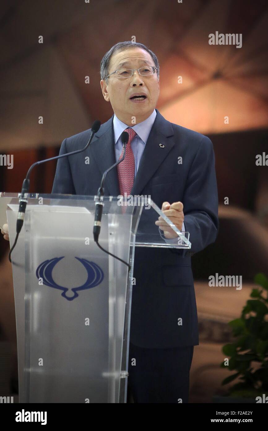 Francfort, Allemagne. 15 Sep, 2015. Le moteur de SsangYong PDG de la société Johng-Sik Choi prend la parole à l'International de l'IAA de Francfort/Main, le 15 septembre 2015. Autour de 1 000 exposants de 40 pays présenteront leurs derniers produits sur le premier salon de l'automobile, qui se déroulera du 17 au 27 septembre 2015. Dpa : Crédit photo alliance/Alamy Live News Banque D'Images