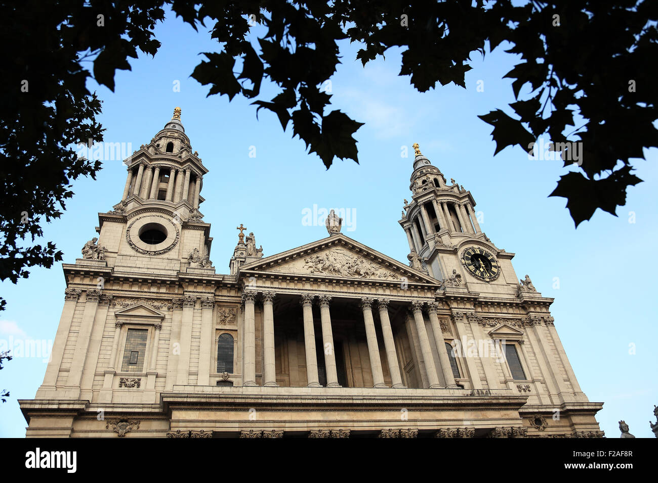 La face ouest de la Cathédrale St Paul à Londres, Angleterre Banque D'Images