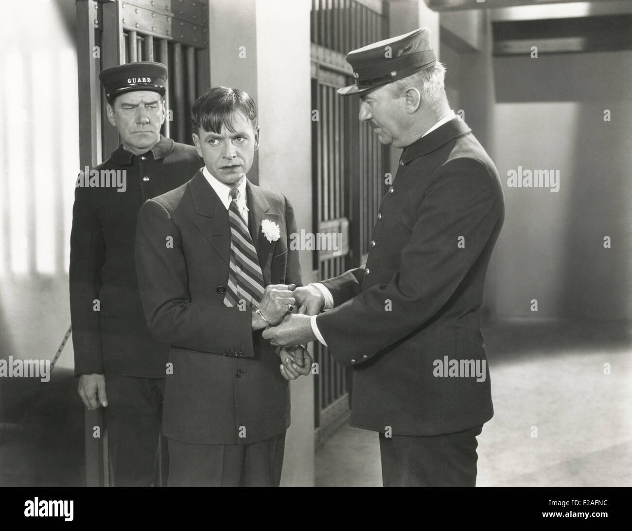 Retrait de la garde de menottes prisonnier (OLVI008 OU  F370) Banque D'Images