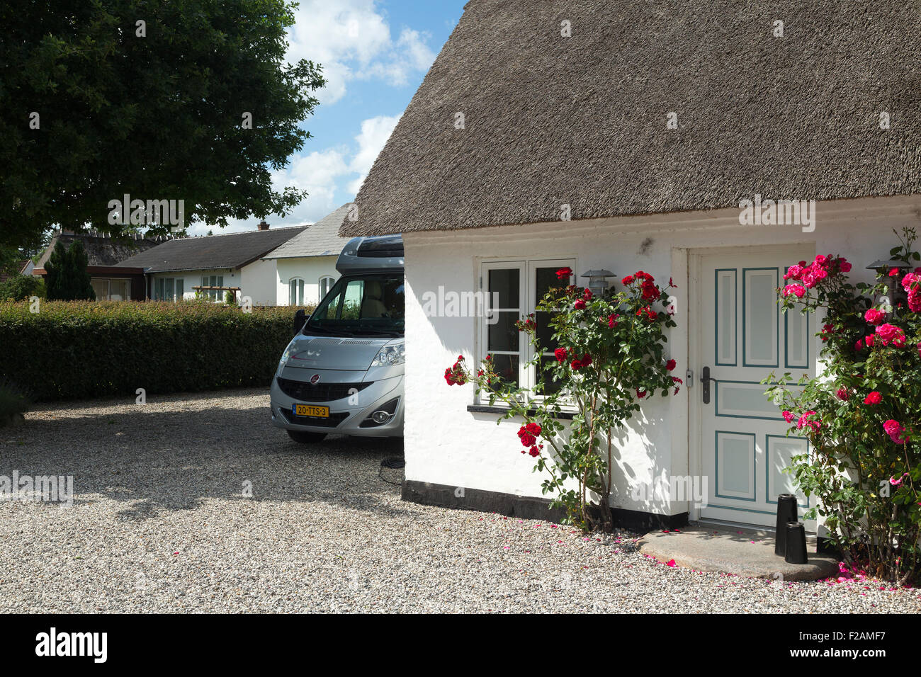 Motor home parking près de farm house, Aabenraa, Jutland, Danemark Banque D'Images