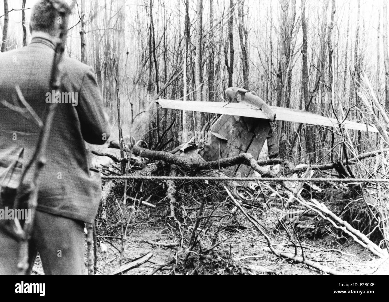 Leader du travail Walter Reuther a été tué dans l'écrasement, le 9 mai 1970. Reuther, sa femme, l'architecte Oscar Stonorov, le garde du corps de Reuther William Wolfman, le pilote et co-pilote ont été tués lorsque les comptables Lear Jet s'est écrasé au sud de Pellston, Michigan. CSU (2015  9 1050) Banque D'Images