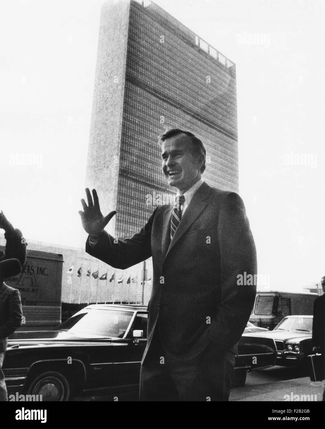 L'Ambassadeur des États-Unis, George Bush, avant sa dernière apparition officielle à l'ONU le 16 janvier 1973. Le président Nixon le nomme président du Comité National Républicain. Il servira pendant le scandale du Watergate et la démission de Nixon en 1974. CSU (2015  7 349) Banque D'Images
